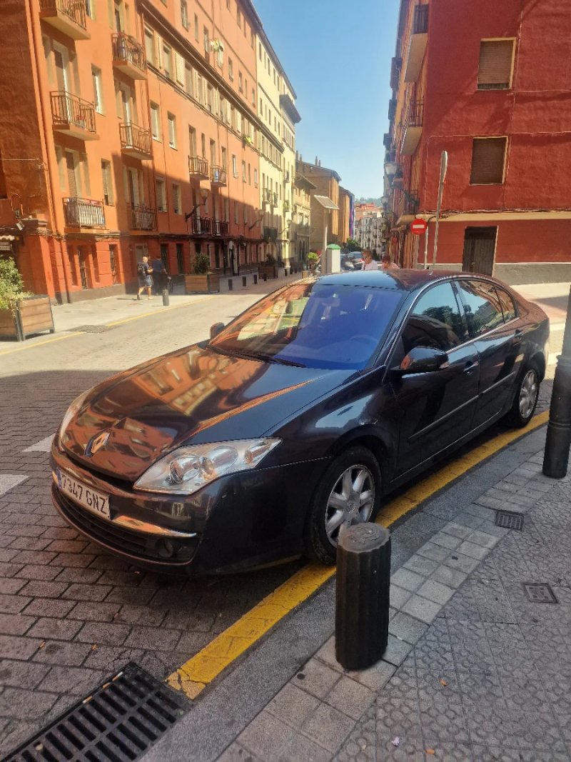 Renault Laguna 2009 - foto 1