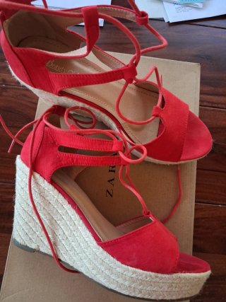 Sandalias cuña Pretty Girl's rojas T41