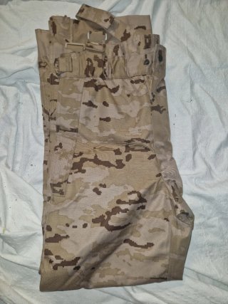 Pantalones impermeables camuflaje