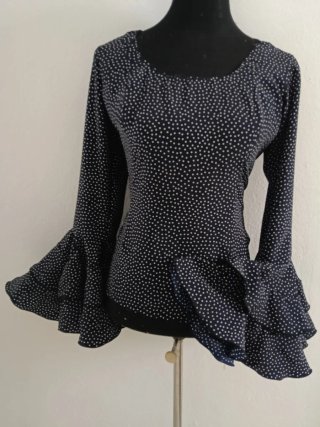 Camisa de flamenca azul con lunares blancos