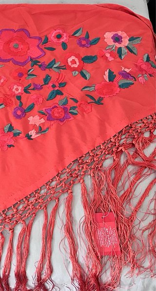 Mantoncillo Flamenco Bordado Flores Nuevo