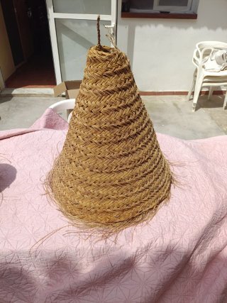 Lámparas de mimbre artesanales