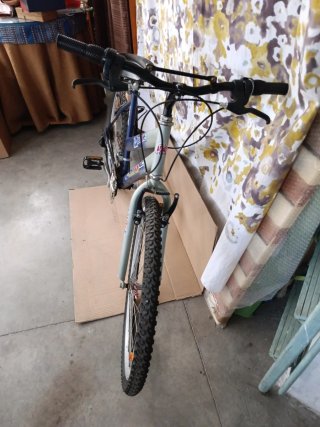 Bicicleta Mountain Bike J-BIKE