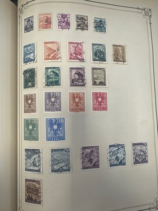 Sellos antiguos Yugoslavia y Austria