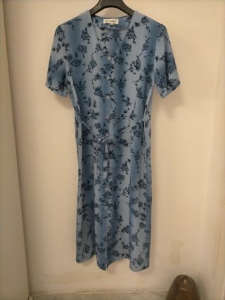 Vestido floral azul talla L