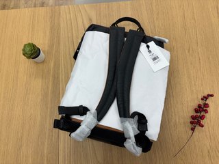 Mochila SCHARLAU Negra