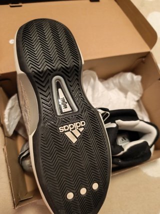 Zapatillas Adidas Gris y Blanco