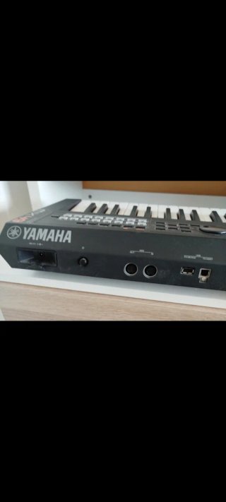 Sintetizador Yamaha MX49 v.2