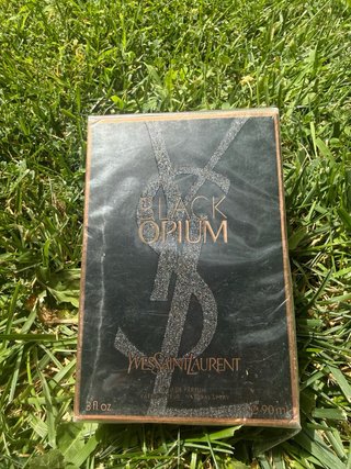 Yves Saint Laurent Black Opium Colonia