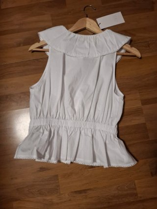Blusa Zara blanca con volantes