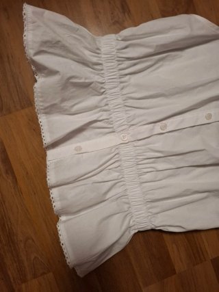 Blusa Zara blanca con volantes