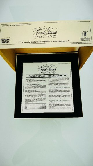 Trivial Pursuit Family Edition Master Game INGLÉS