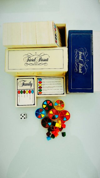 Trivial Pursuit Family Edition Master Game INGLÉS