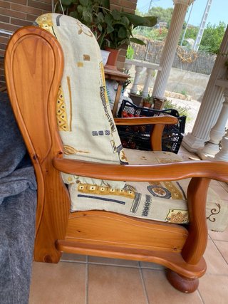 Poltrone in tessuto e legno