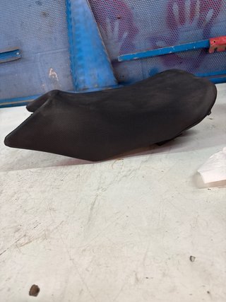 Asiento Honda Hornet 750 2023