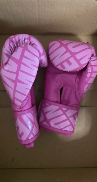 Guantes de boxeo Venum rosas 12oz
