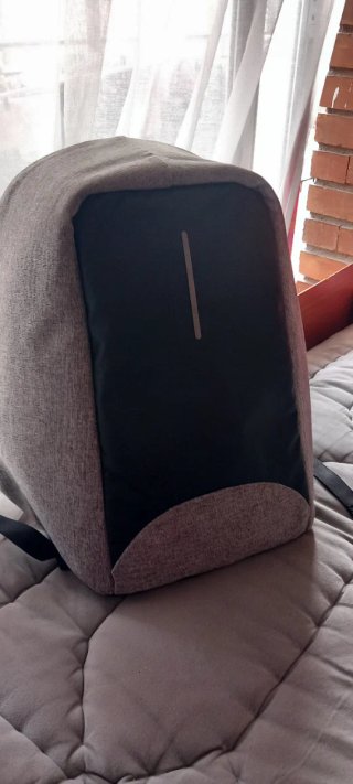 Mochila gris