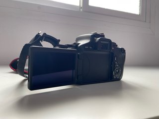 Canon EOS 600D + Objetivo 18-55mm + Accesorios