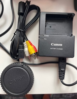Canon EOS 600D + Objetivo 18-55mm + Accesorios