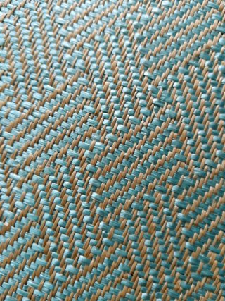 Bolso de mano turquesa con cadena