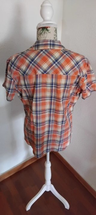 Camisa de cuadros corta