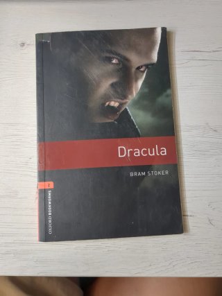 Oxford Bookworms Library: Stage 2: Dracula