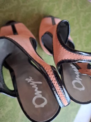 Sandalo donna rosa e nero