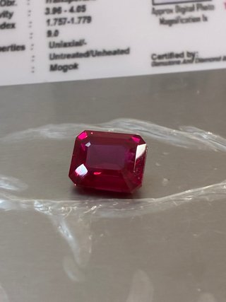 Rubí Natural Mogok 8.55 Quilates GDL