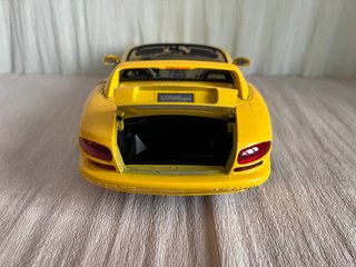 Burago Dodge Viper Gialla 1:18