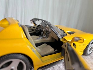 Burago Dodge Viper Gialla 1:18