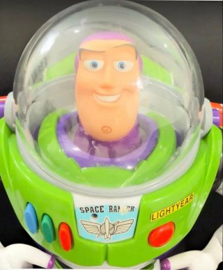 Buzz Lightyear – ¡Hasta el infinito y más allá!