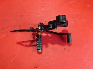 PEDANA ANTERIORE DESTRA LEVA FRENO KTM DUKE 790