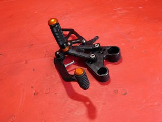 PEDANA ANTERIORE DESTRA LEVA FRENO KTM DUKE 790