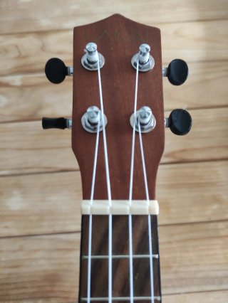 Ukelele marca Lanai con funda