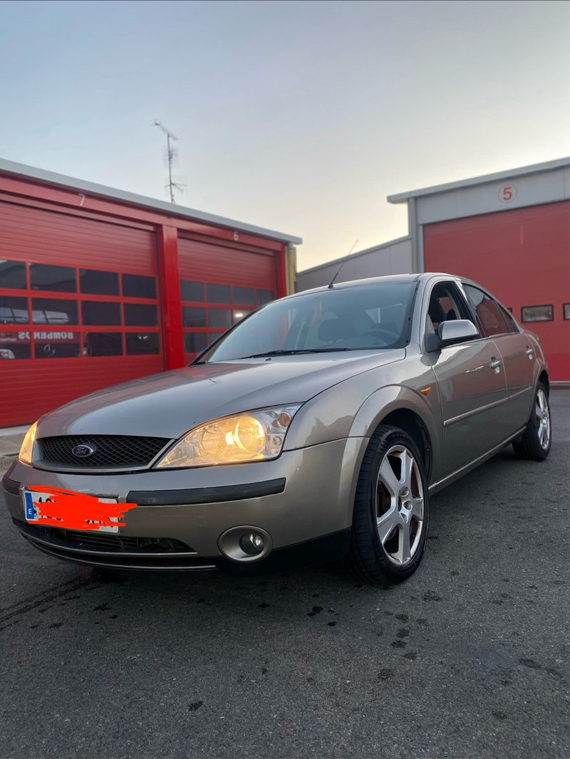 Ford Mondeo 2003 - foto 1