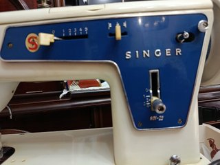 Máquina de coser SINGER Beige