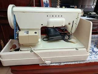 Máquina de coser SINGER Beige