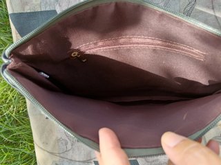 Bolso de mano con bordado étnico