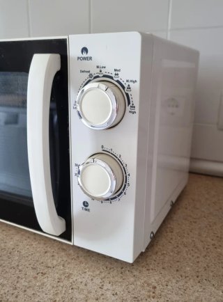 Microondas Orbegozo Blanco