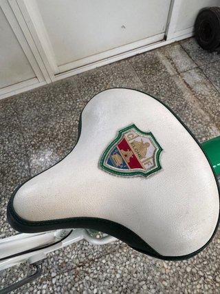 Bicicleta de paseo tematizada FC Elche.