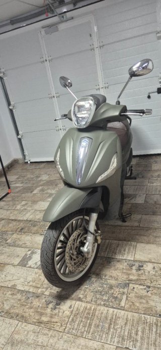 Piaggio Beverly 125cc Gris