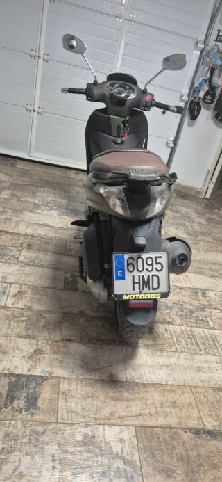 Piaggio Beverly 125cc Gris