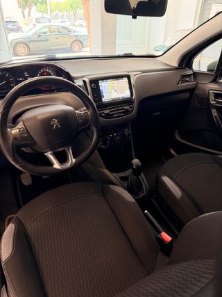 Peugeot 208 2016