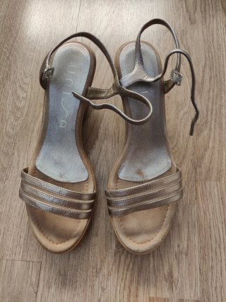 Sandalias Unisa Talla 39 Doradas/Plateadas