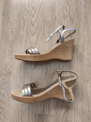 Sandalias Unisa Talla 39 Doradas/Plateadas