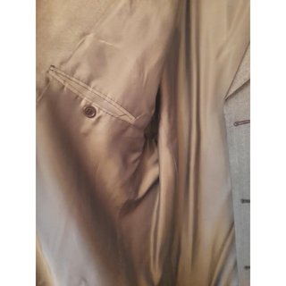 Traje de novio moderno gris