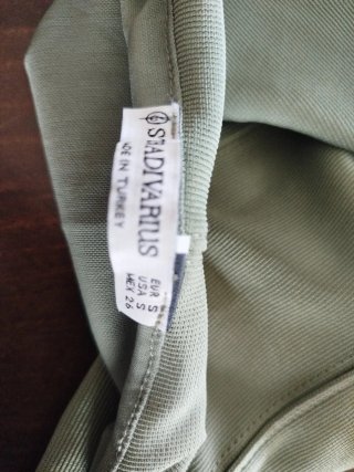 Top elástico verde Stradivarius Talla S