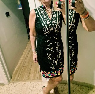 Vestido negro bordado Niza