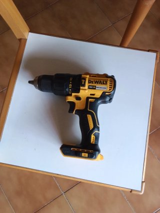 TALADRO DEWALT PERCUTOR DCD778
