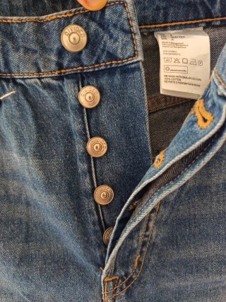 Jeans blu strappati